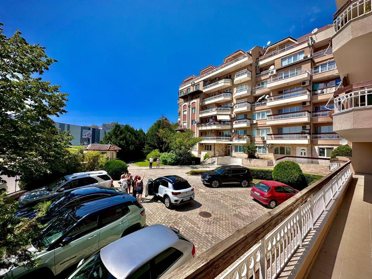 Sea Breeze Apartment Βάρνα Εξωτερικό φωτογραφία