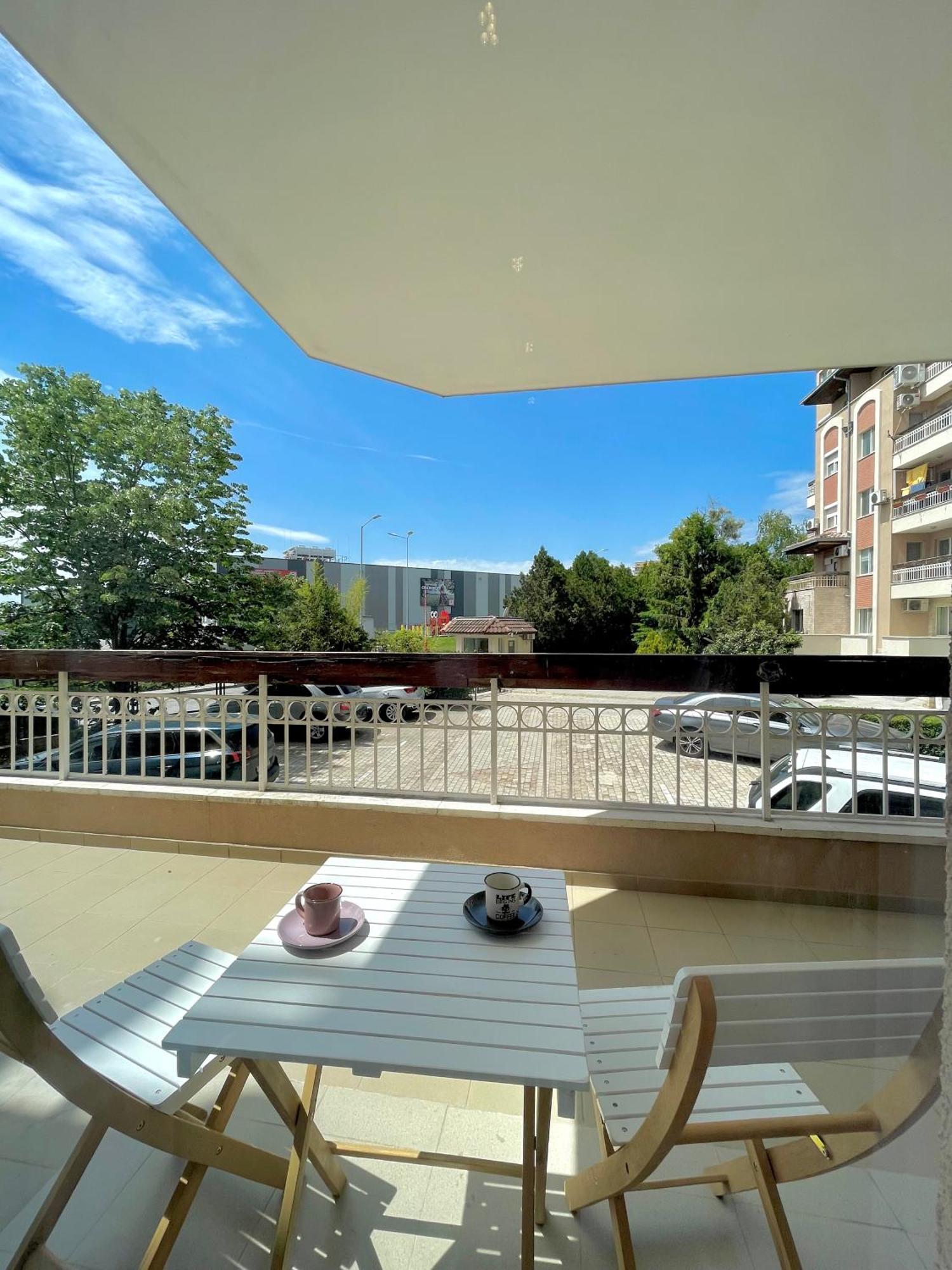 Sea Breeze Apartment Βάρνα Εξωτερικό φωτογραφία